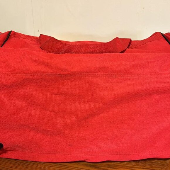 Covette Duffle Bag. like new - Picture 4 of 5